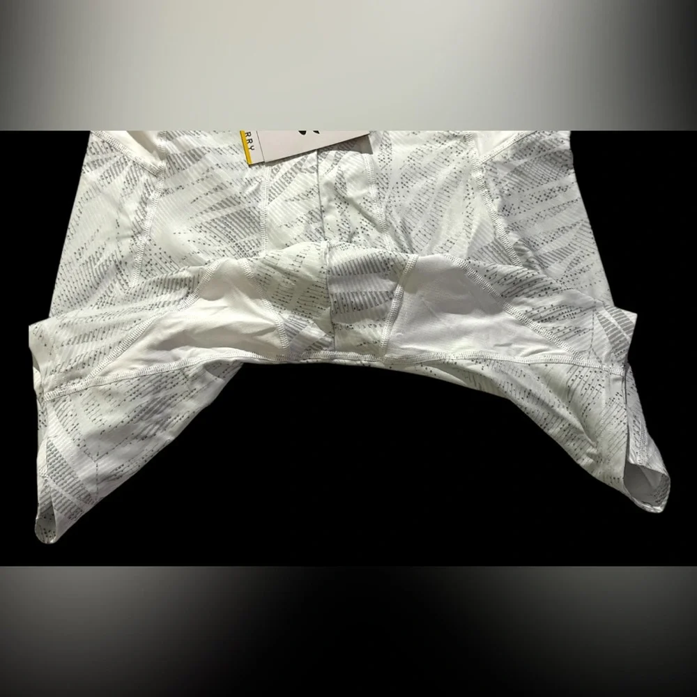 Under Armour Men’s Curry HeatGear Printed Compression Shorts 1379829-101 Size XL